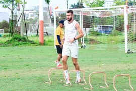 Thanh Hóa FC thử việc tiền vệ Croatia cao 1m87; “Cháy” vé online trận chung kết ASEAN Cup 2026 giữa Việt Nam và Thái Lan