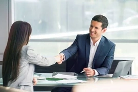 Nhân viên nghỉ việc: Cần hoàn tất gì trước khi bàn giao?
