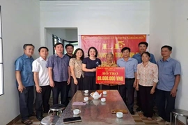 Trao mái ấm, trao thêm niềm tin