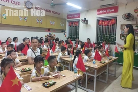Học sinh Thanh Hóa nô nức tựu trường, bắt đầu năm học mới