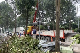 Phường Hàm Rồng ra quân lập lại trật tự, mỹ quan tại KCN Đình Hương - Tây Bắc Ga sau phản ánh của Báo điện tử Thanh Hóa