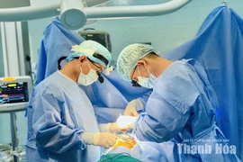 Phía sau những cuộc chạy đua giành lại sự sống cho bệnh nhi