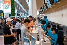 Vé máy bay, vé tàu Tết Đinh Mùi 2027 mở bán