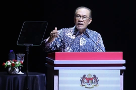Thủ tướng Malaysia công bố 6 biện pháp cấp bách hạ nhiệt chi phí sinh hoạt cho người dân.