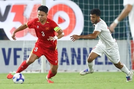 U20 Việt Nam thua ngược Iran và chính thức xuống hạng; Arsenal ngược dòng kịch tính thắng Chelsea