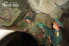 Khảo sát thực địa tìm kiếm hài cốt liệt sĩ tại Di tích Hang Co Phương