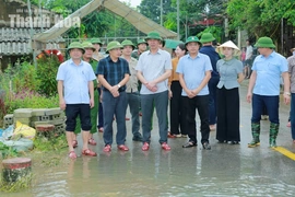 Phó Bí thư Tỉnh ủy Trịnh Tuấn Sinh kiểm tra công tác ứng phó mưa lũ tại một số địa phương