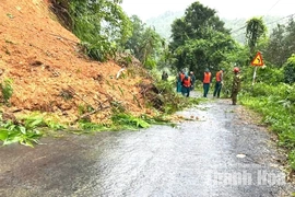 Sạt lở gây thiệt hại nhà ở, hạ tầng, giao thông tại xã Điền Quang