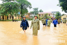 Phó Chủ tịch UBND tỉnh Cao Văn Cường kiểm tra công tác ứng phó, khắc phục hậu quả mưa lũ tại các xã miền núi