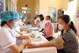 Tăng cường triển khai thực hiện khám sức khỏe miễn phí cho người dân, tránh trùng lặp, lãng phí
