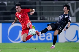 U23 Việt Nam hướng tới chiến thắng trận ra quân Asiad 20; Công nghệ VAR bị chỉ trích sau bàn thua “oan” của Man Utd