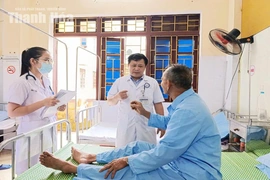 Thiết thực học và làm theo Bác từ tinh thần vì người bệnh