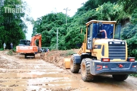 Các xã miền núi dồn lực hỗ trợ Nhân dân khắc phục sau mưa lũ