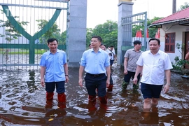 Nhanh chóng khắc phục tình trạng ngập lụt để học sinh sớm trở lại lớp học