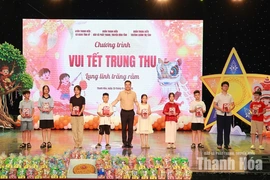 Vui tết Trung thu - Lung linh trăng rằm