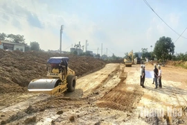 Tháo gỡ điểm nghẽn mặt bằng, đẩy nhanh tiến độ tuyến đường đến Cảng Hàng không Thọ Xuân