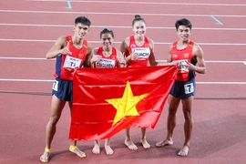 Quách Thị Lan cùng đồng đội giành HCĐ tiếp sức 4x400m hỗn hợp tại ASIAD 20