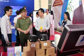 Triển lãm thành tựu kinh tế - xã hội tại Đại hội Đảng bộ tỉnh lần thứ XX