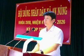 Xây dựng hệ thống chính trị ở cơ sở gắn với việc thực hiện nguyên tắc tập trung dân chủ