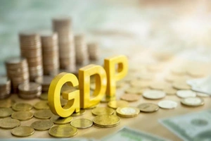 Kazakhstan lần đầu vượt Nga về GDP bình quân đầu người