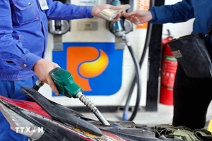 Giá xăng dầu tiếp tục tăng từ ngày 4/9, mặt hàng RON95-III có giá 20.439 đồng/lít