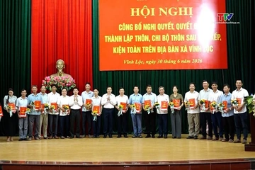 Các xã Quang Chiểu, Vĩnh Lộc và Mường Lát công bố các quyết định sắp xếp thôn