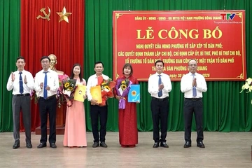 Phường Đông Quang và các xã Quảng Bình, Bá Thước công bố các quyết định sắp xếp tổ dân phố, thôn