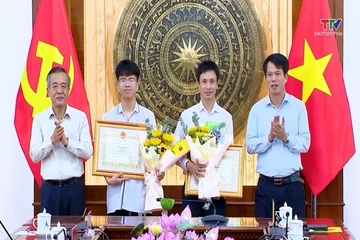 Gặp mặt, biểu dương các học sinh đạt giải Olympic quốc tế và khu vực