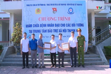 Khám bệnh, tư vấn sức khỏe cho các đối tượng tại Trung tâm Bảo trợ xã hội Thanh Hóa