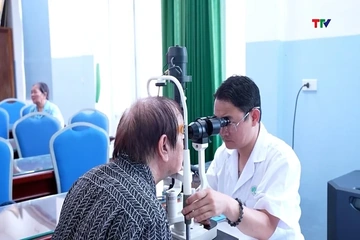 Bệnh viện Đa khoa tỉnh Thanh Hóa khám, tư vấn sức khỏe miễn phí cho người có công với cách mạng