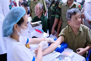 Đưa dịch vụ y tế đến gần dân
