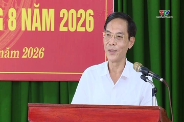 Phó Chủ tịch UBND tỉnh Đầu Thanh Tùng dự sinh hoạt Chi bộ tại phường Hải Lĩnh