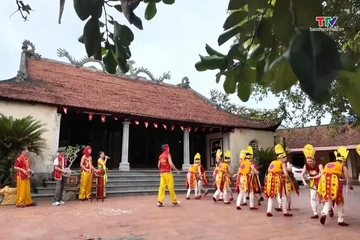 Những nghệ nhân của làng