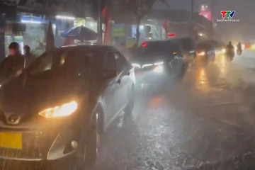 El Nino tiếp đà mạnh lên, miền Bắc bước vào cao điểm mưa lớn