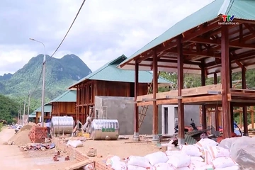 An cư trên đồi Pom Dụng