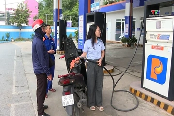 Chính phủ yêu cầu bảo đảm cung ứng đầy đủ xăng dầu
