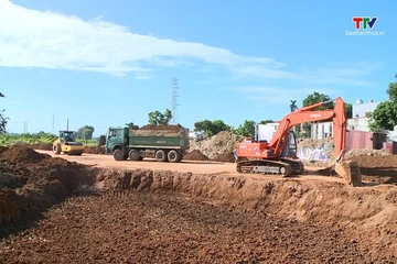 Tăng tốc bù đắp tiến độ sau những ngày thời tiết mưa kéo dài