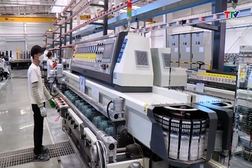 Xuất khẩu tăng tốc trong nửa đầu tháng 8 năm 2026