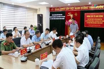 Chủ tịch UBND tỉnh Tô Anh Dũng làm việc với  Ban quản lý dự án Đầu tư xây dựng các công trình dân dụng và công nghiệp