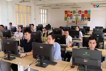 Bồi dưỡng nâng cao năng lực công nghệ thông tin cho cán bộ cơ sở
