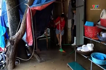 Làm sạch môi trường, phòng dịch bệnh sau mưa lũ