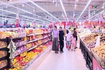 Không khí vui chơi mua sắm sôi động dịp lễ Quốc khánh