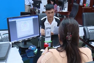 Tích hợp giấy tờ trên VNeID, được miễn, giảm phí đăng ký xe