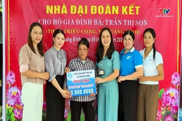 Xã Quảng Bình bàn giao 2 nhà Đại đoàn kết cho hộ nghèo