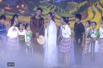 Chị Hằng, chú Cuội cùng vui Trung thu với thiếu nhi Mường Lát tại “Biên cương - Đêm hội trăng rằm”