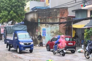 Đường Nguyễn Phục xuống cấp nghiêm trọng
