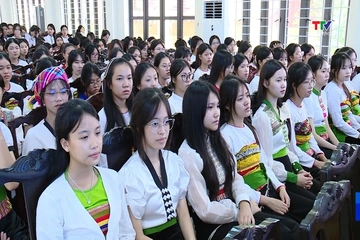 300 học sinh tham gia chương trình truyền thông “Con gái chọn STEM”