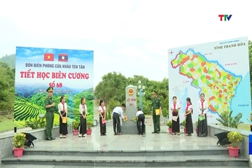 Học sinh Mường Lát học về chủ quyền tại Cột mốc quốc giới 281