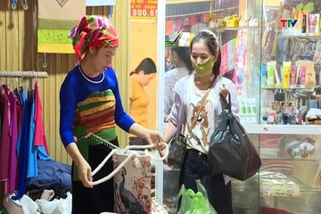 Chợ phiên – điểm nhấn trong hành trình khám phá miền Tây xứ Thanh