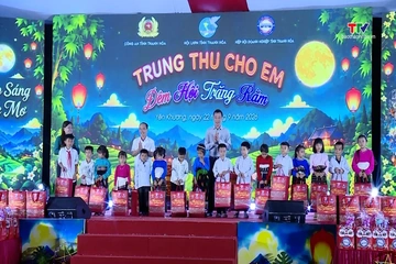 Đêm hội trăng rằm tại xã Yên Khương